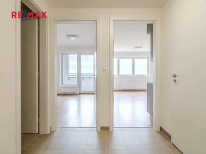 Pronájem bytu 2+kk, Praha - Kamýk, Zimova, 55 m2