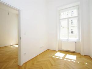 Pronájem bytu 2+kk, Praha - Vinohrady, Římská, 45 m2