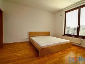 Pronájem bytu 2+kk, Praha - Sedlec, Kamýcká, 55 m2