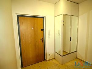 Pronájem bytu 2+kk, Praha - Sedlec, Kamýcká, 55 m2