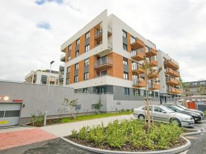 Pronájem garážového stání, Praha - Třebonice, K metru, 13 m2