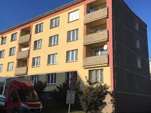 Pronájem bytu 2+kk, Mníšek pod Brdy, Nádražní, 38 m2