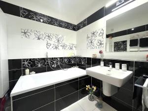 Prodej bytu 2+kk, České Budějovice - České Budějovice 5, Dobrovodská, 60 m2
