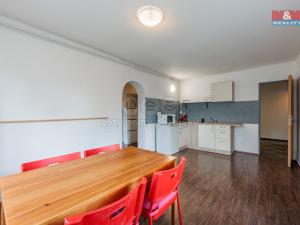 Prodej rodinného domu, Stříbrná, 326 m2