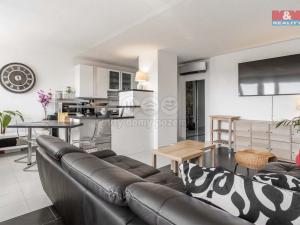 Prodej bytu 3+1, Praha - Řepy, Vondroušova, 75 m2