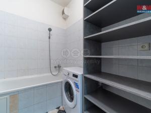 Prodej bytu 2+kk, Aš, Hlavní, 43 m2