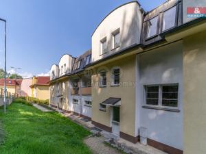 Prodej bytu 2+kk, Aš, Hlavní, 43 m2