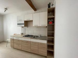 Prodej bytu 3+1, Plzeň, Břeclavská, 65 m2