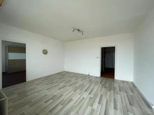 Prodej bytu 3+1, Plzeň, Břeclavská, 65 m2