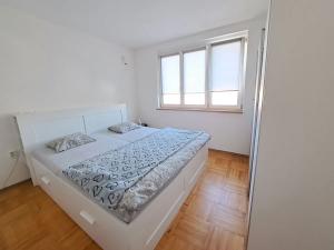 Pronájem bytu 2+1, Zlín, Benešovo nábřeží, 56 m2
