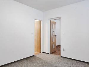 Pronájem bytu 3+1, Horní Jelení, Kolářského, 80 m2