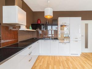 Pronájem bytu 2+kk, Ostrava, Jantarová, 60 m2