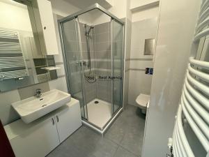 Pronájem bytu 1+kk, Praha - Nusle, Kloboučnická, 33 m2