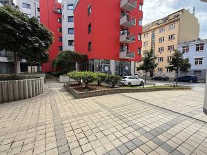 Pronájem bytu 1+kk, Praha - Nusle, Kloboučnická, 33 m2