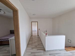 Prodej rodinného domu, Bašť, Okružní, 160 m2