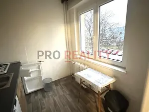 Pronájem bytu 1+1, Ostrava, Nádražní, 30 m2