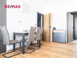 Prodej bytu 3+kk, Chlumec nad Cidlinou, Říhova, 77 m2