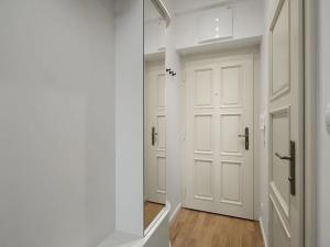 Pronájem bytu 1+kk, Praha - Dejvice, Studentská, 16 m2