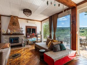 Prodej rodinného domu, Kruče, Černá Hora, 210 m2