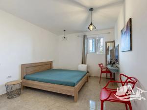 Prodej rodinného domu, Kruče, Černá Hora, 210 m2