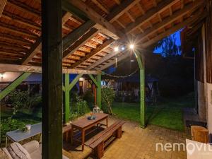 Prodej vícegeneračního domu, Lobeč, 340 m2