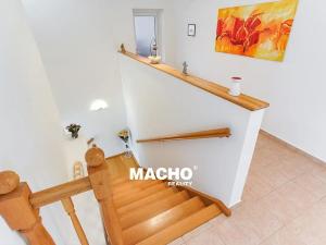 Prodej rodinného domu, Kostelec u Křížků, 353 m2