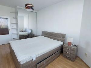 Pronájem bytu 4+1, Praha - Stodůlky, Volutová, 149 m2