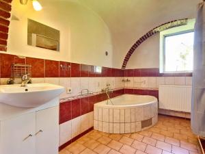 Prodej zemědělské usedlosti, Horní Pěna, 450 m2