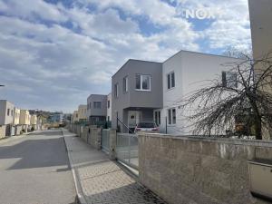 Prodej rodinného domu, Zlín, Karmínová, 120 m2