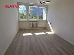 Pronájem bytu 2+kk, Praha - Karlín, Nekvasilova, 40 m2