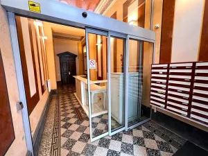 Pronájem bytu 1+kk, Praha - Nové Město, Hálkova, 30 m2