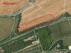 Prodej pole, Slaný, 14213 m2