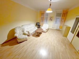 Pronájem bytu 2+1, Praha - Vinohrady, Belgická, 73 m2