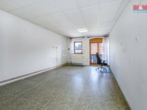 Pronájem výrobních prostor, Přeštice, Veleslavínova, 918 m2