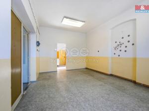 Pronájem výrobních prostor, Přeštice, Veleslavínova, 918 m2