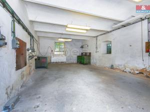 Pronájem výrobních prostor, Přeštice, Veleslavínova, 918 m2