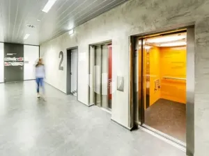 Pronájem kanceláře, Praha - Smíchov, Nádražní, 539 m2