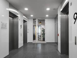 Pronájem kanceláře, Praha - Stodůlky, Bucharova, 400 m2