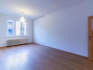 Prodej bytu 3+1, Praha, Zenklova, 76 m2