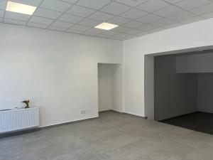 Pronájem obchodního prostoru, Třebíč, Karlovo nám., 142 m2