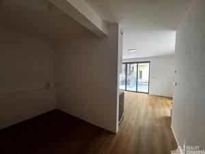 Pronájem bytu 2+kk, Praha - Vinohrady, Korunní, 37 m2