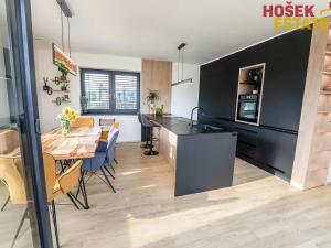 Prodej bytu 4+kk, Holubice, 135 m2