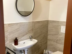 Pronájem bytu 2+kk, Praha - Košíře, Vrchlického, 40 m2