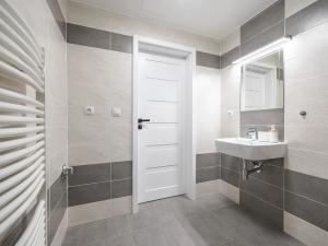 Prodej bytu 2+kk, Praha - Letňany, Tupolevova, 52 m2