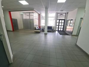 Pronájem obchodního prostoru, Praha - Libeň, Pod bání, 94 m2