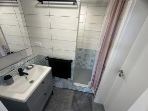 Pronájem bytu 2+kk, Liberec, Husitská, 40 m2