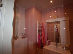 Prodej bytu 2+kk, Karlovy Vary, Šmeralova, 44 m2
