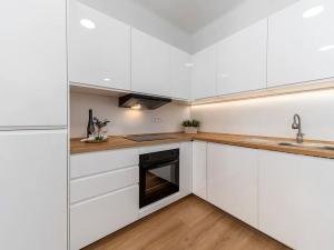 Prodej bytu 2+kk, Praha - Košíře, Holečkova, 45 m2