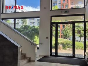 Pronájem bytu 1+kk, Praha - Vysočany, Pod Harfou, 32 m2