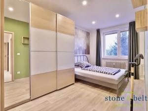 Pronájem bytu 2+kk, Praha - Ruzyně, Stochovská, 50 m2